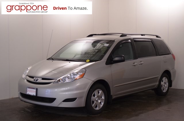 pre owned toyota sienna 2010 #3