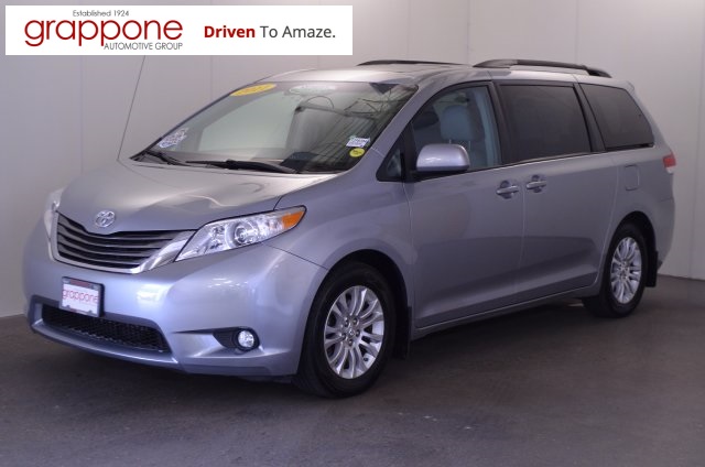 pre owned toyota sienna 2010 #4